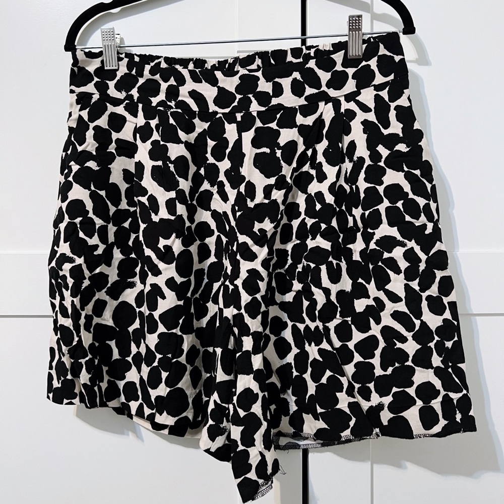 H&M patterned shorts